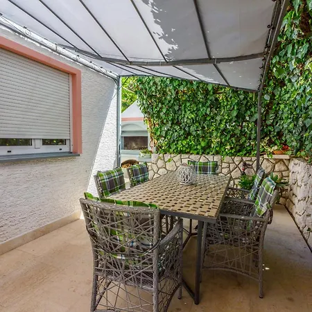 Ivana Apartman Crikvenica